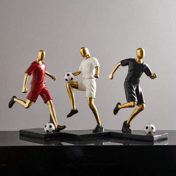 Modern Home Decoration Resin Figure Sculpture Crafts Football Player Ornaments