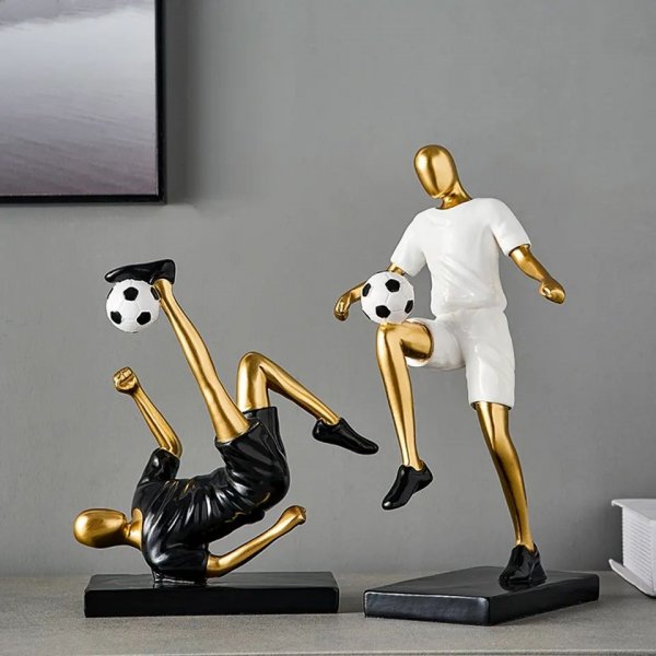 Modern Home Decoration Resin Figure Sculpture Crafts Football Player Ornaments